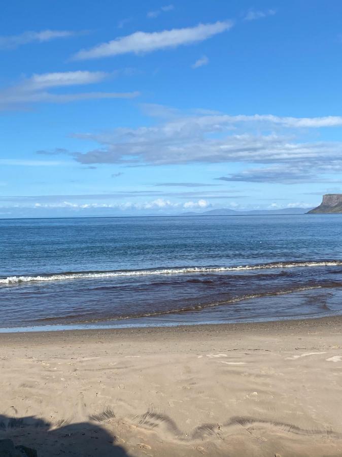 Causeway Coast Apartments Cora Marine Ballycastle Extérieur photo